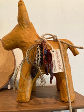 Load image into Gallery viewer, Menãna Republic Piñatas
