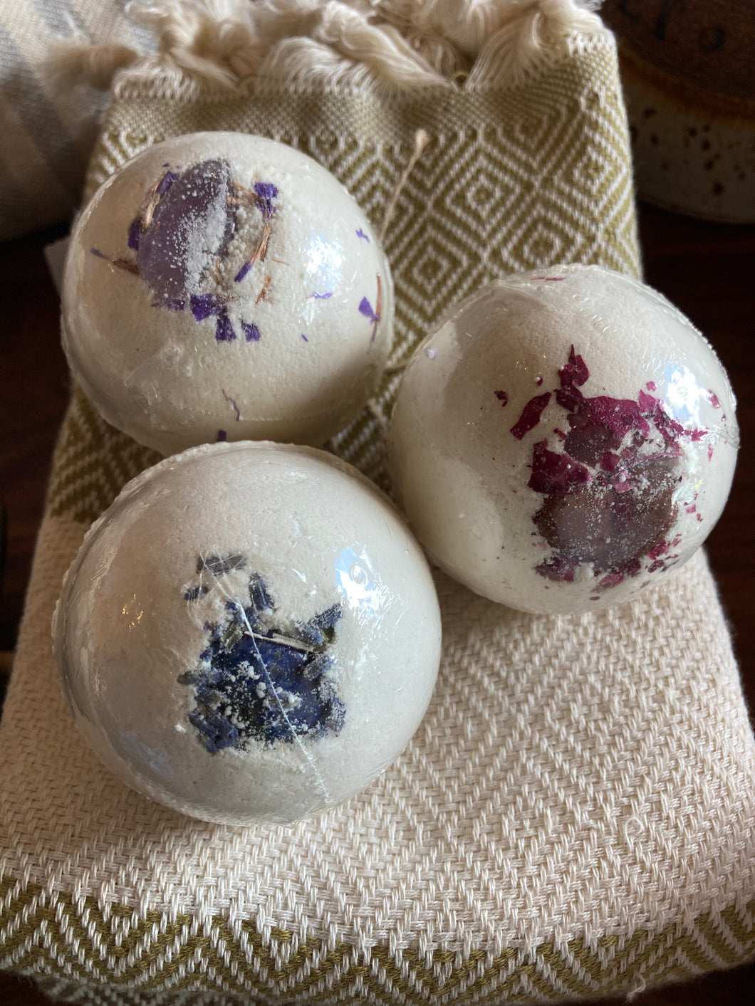 gemstone bath bombs